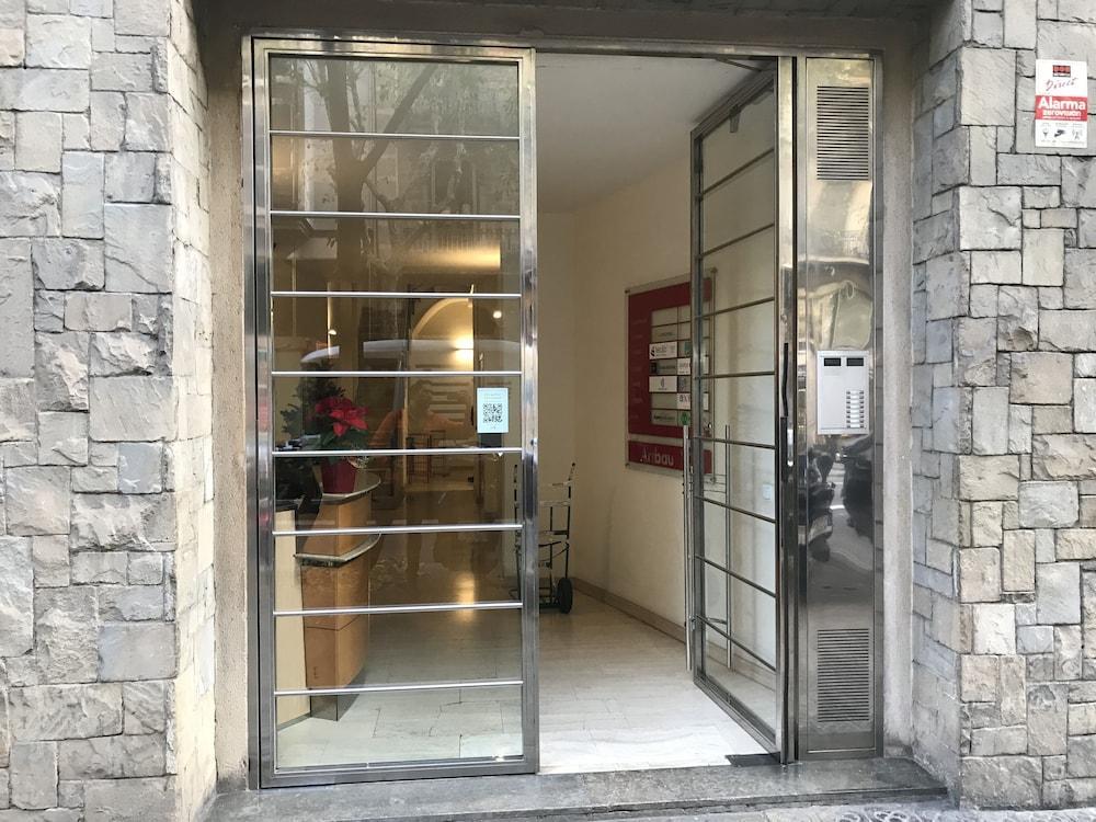 Fisa Rentals Aribau Барселона Экстерьер фото
